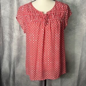 Croft & Barrow Coral with White Diamond Print Cap Sleeve Blouse - Size Medium